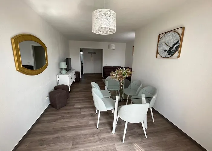 Jetes Holiday Apartment With Pool And Wifi