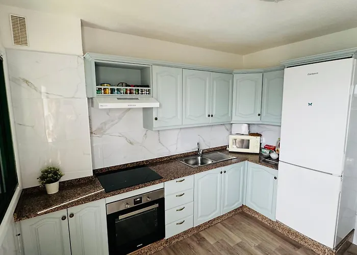 Jetes Holiday Apartment With Pool And Wifi